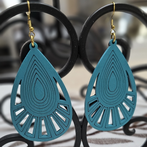 Bohemian Turquoise Wood Teardrop Cutout Earrings NWOT - Picture 2 of 6